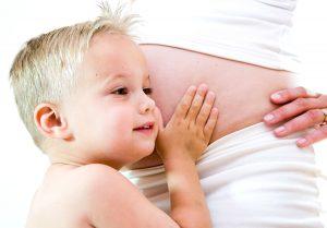 אח חדש הגיע הביתה- ומה עם הגדול?